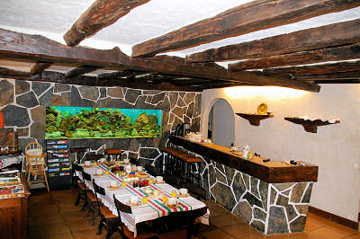 Comedor, desayunos y acarion